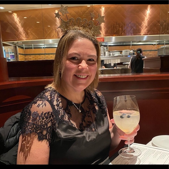 👋🏻 Hello & Happy New Year 2️⃣0️⃣2️⃣2️⃣🥳 from Virginia! - Picture 2 of 5